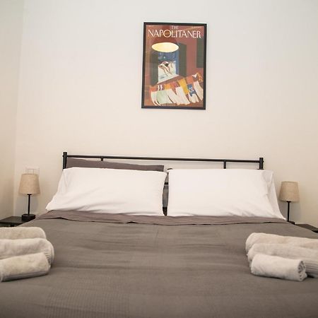 B&B 4Cella Napoli Eksteriør billede
