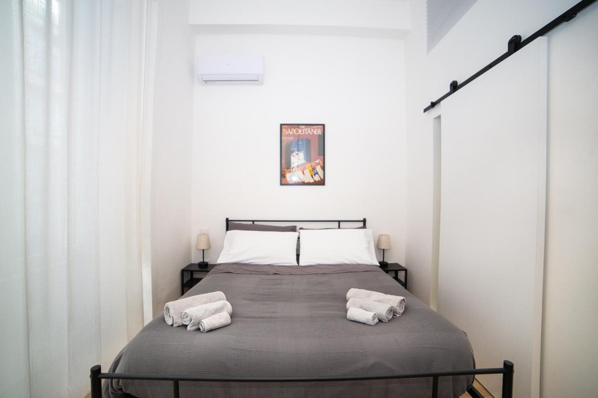 B&B 4Cella Napoli Eksteriør billede